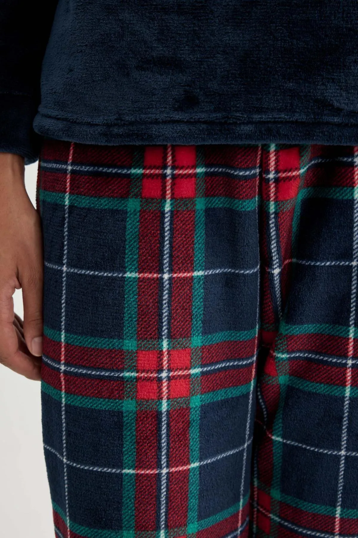 DeFacto  Verlieben Sie sich in ein langärmliges Teddybär-Polar-Pyjama-Set mit regulärer Passform