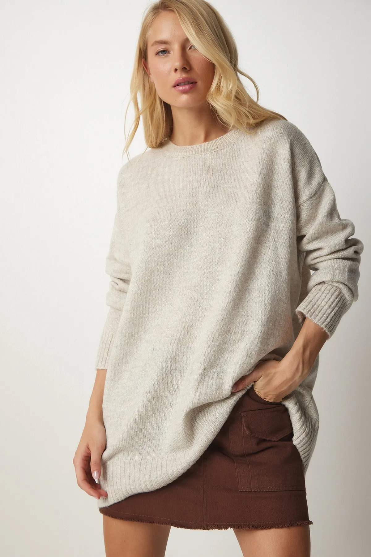 Happiness İstanbul  Damen-Übergroßer Strickpullover in Stein PN00054