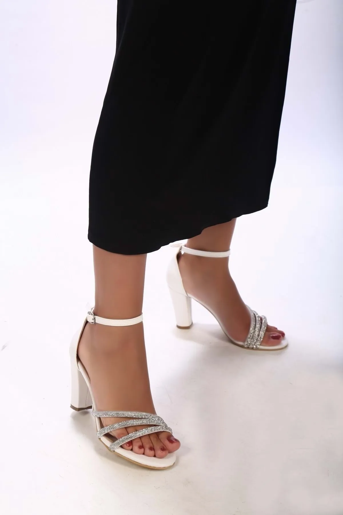Shoeberry  Damen-Forty-Schuhe mit weißem Hautstein und Absatz