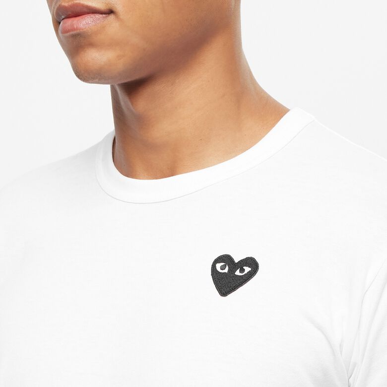 Comme des Garcons Play Black Heart T-Shirt white
