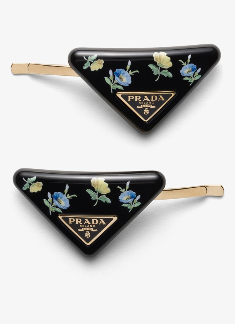 Prada hajcsat logóval