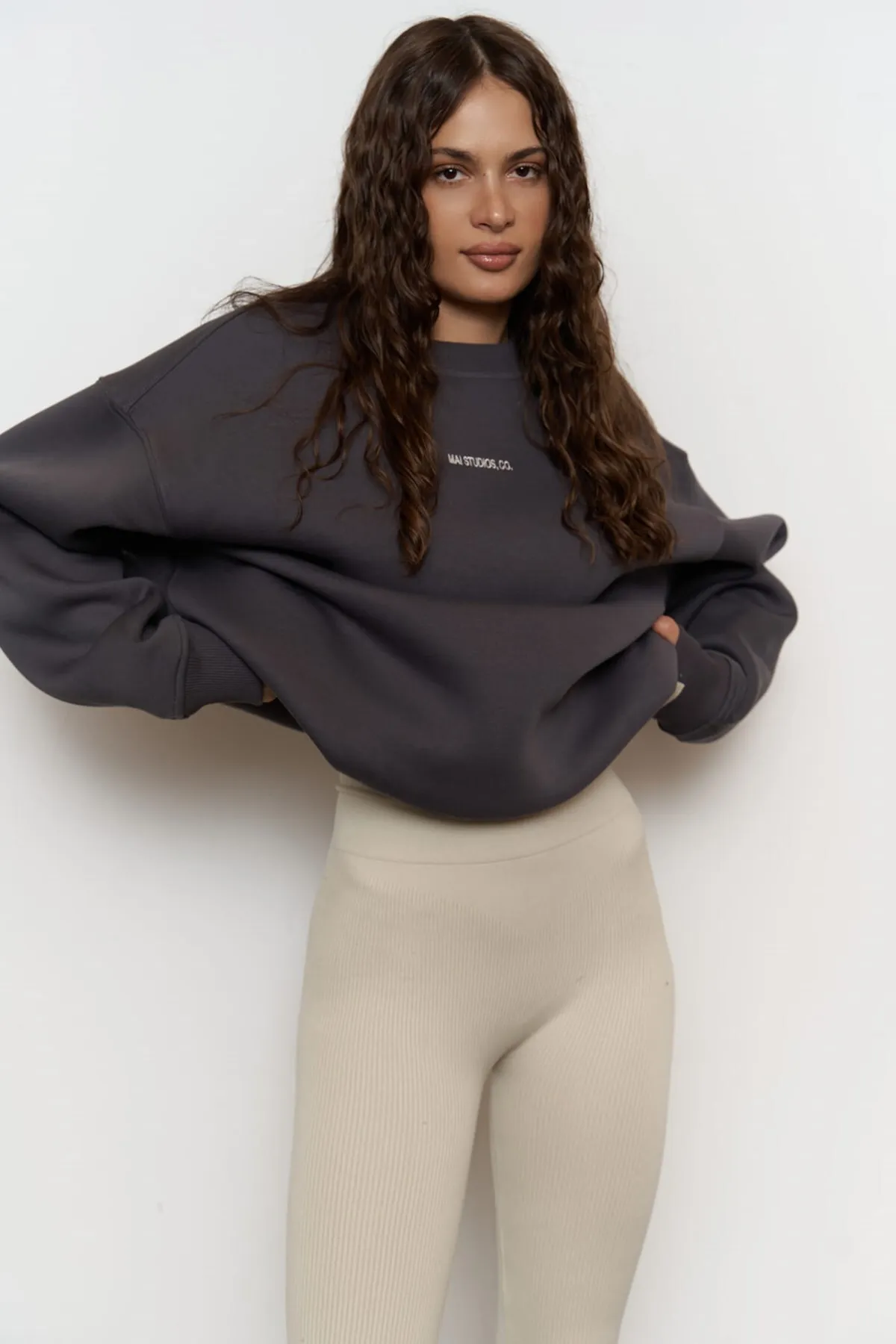 MAİ COLLECTİON  Anthrazitfarbenes Oversize-Sweatshirt von Street Studios