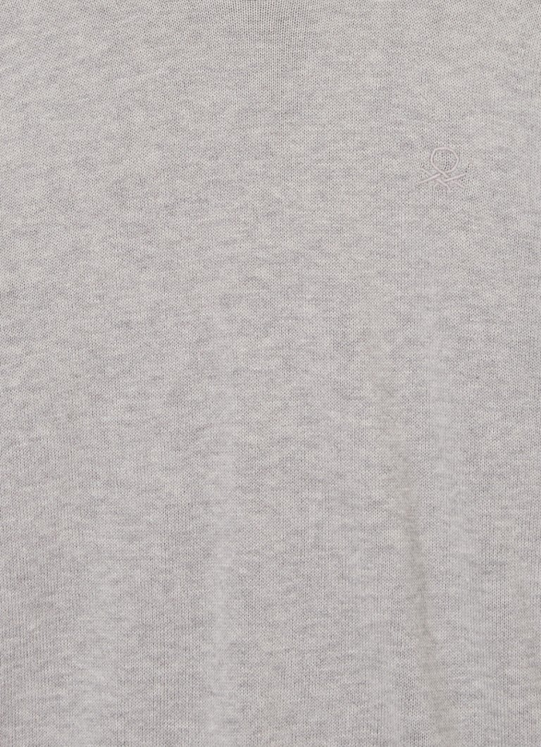 Suéter Benetton de malha fina com bordado do logotipo.