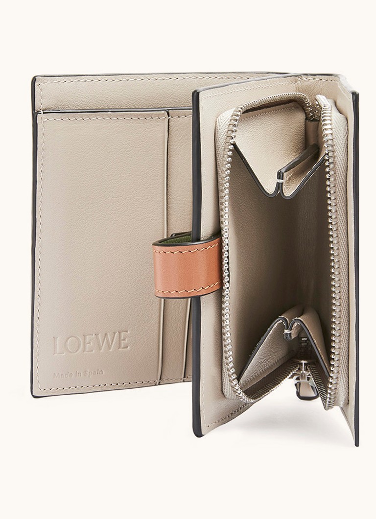 LOEWE SGC didelė veršiuko odos piniginė