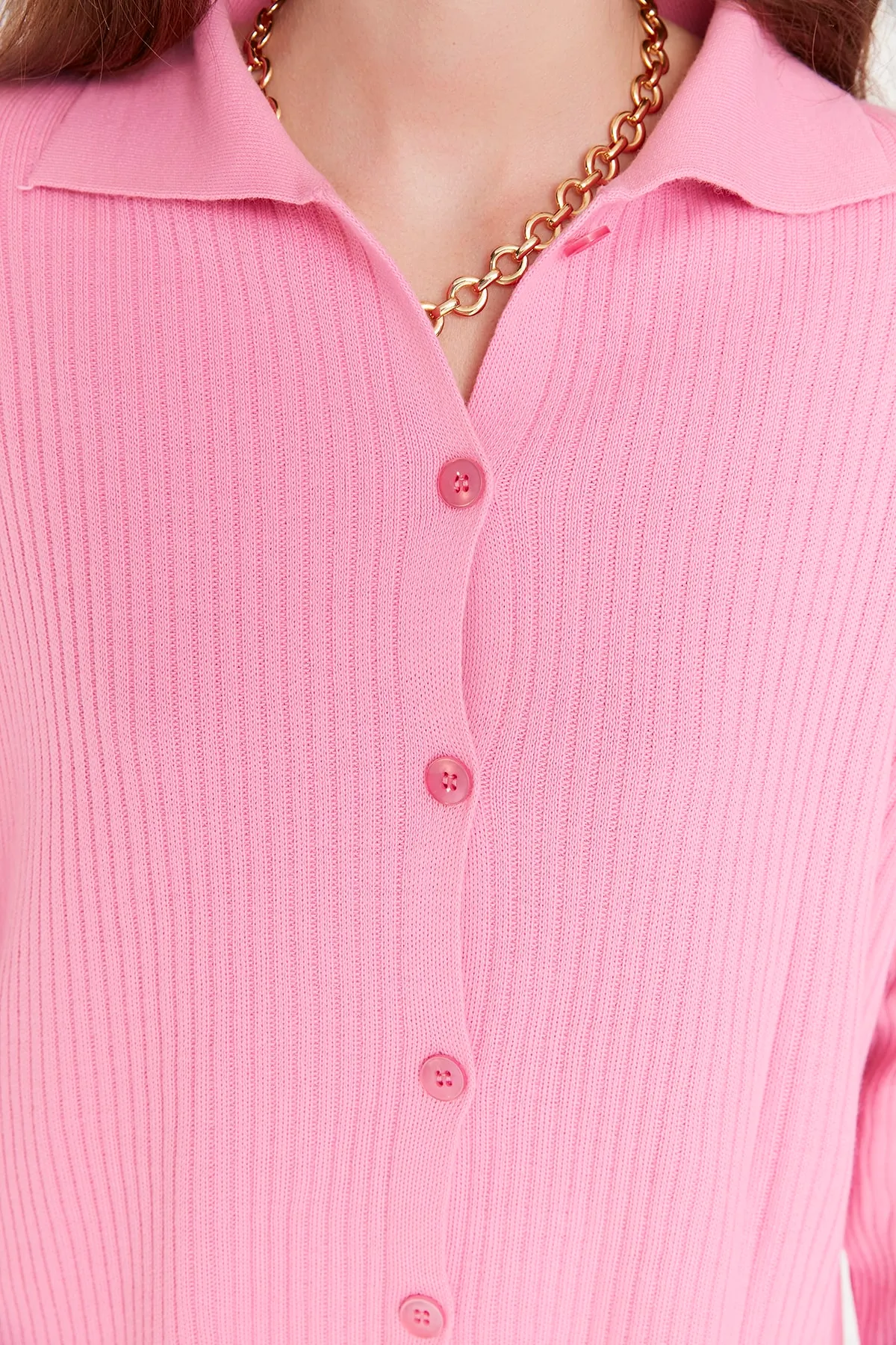 Trendyol Modest  Rosa Strickset mit Cardigan und Hose mit Schlitzdetail TCTAW23US00028