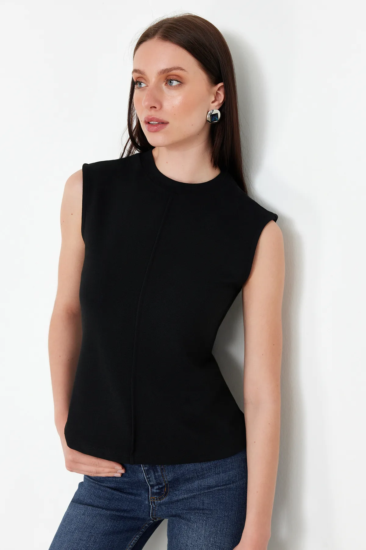 Trendyol Collection  Schwarze figurbetonte/taillierte Stretch-Strickbluse aus Viskose/weichem Stoff TWOSS24BZ00432