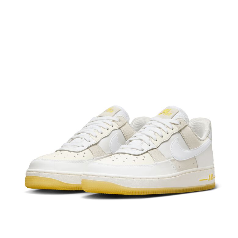 NIKE Wmns Air Force 1 '07 Low summit white/white-optic yellow-sail