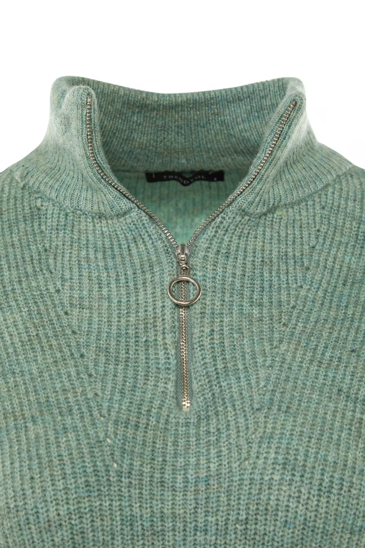 Trendyol Collection  Mintfarbener, weicher Strickpullover mit Reißverschluss TWOAW20XS0009