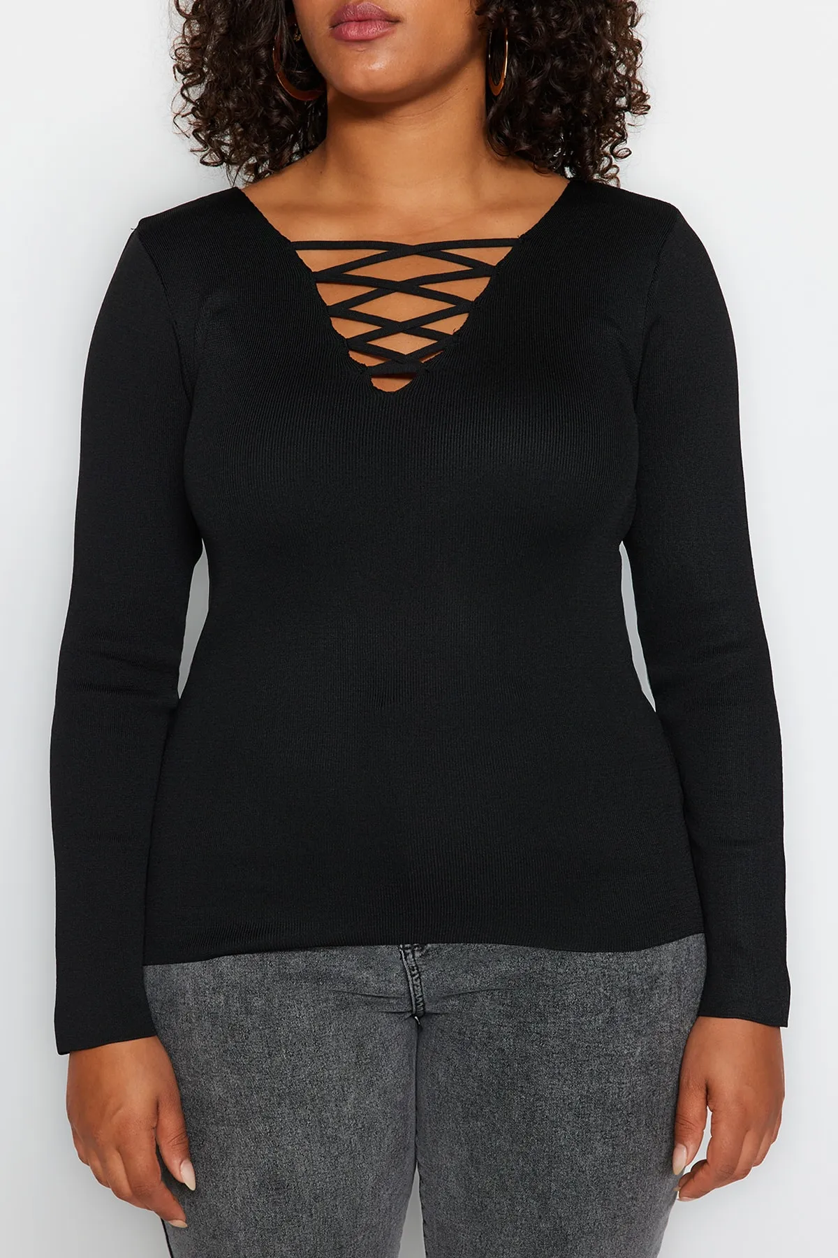 Trendyol Curve  Schwarzer Cross-Britted-Strickpullover