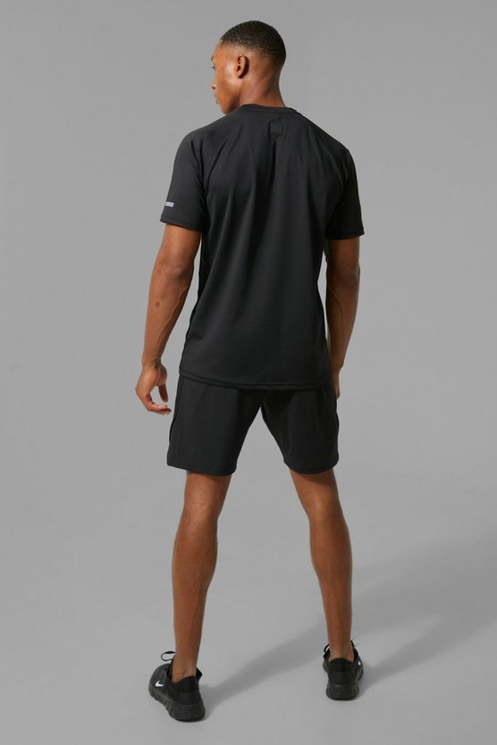 Man Active Performance T-Shirt & Shorts