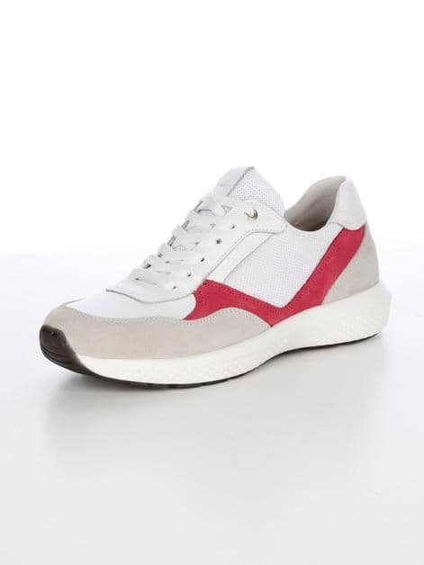 Schnürschuh in modernem Design