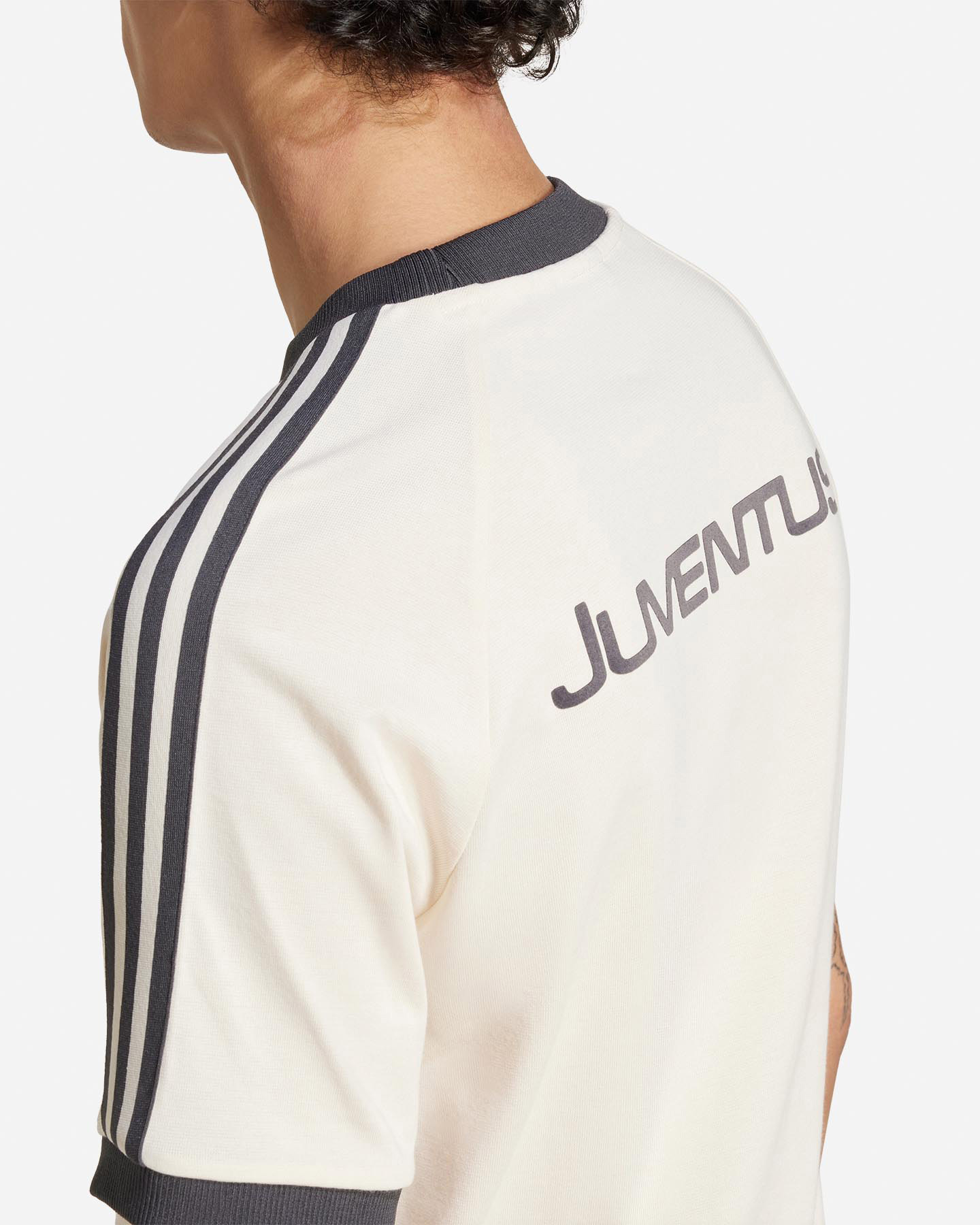 Oficiálne futbalové oblečenie Adidas Juventus 24-25 Og 3-stripes M IY0052