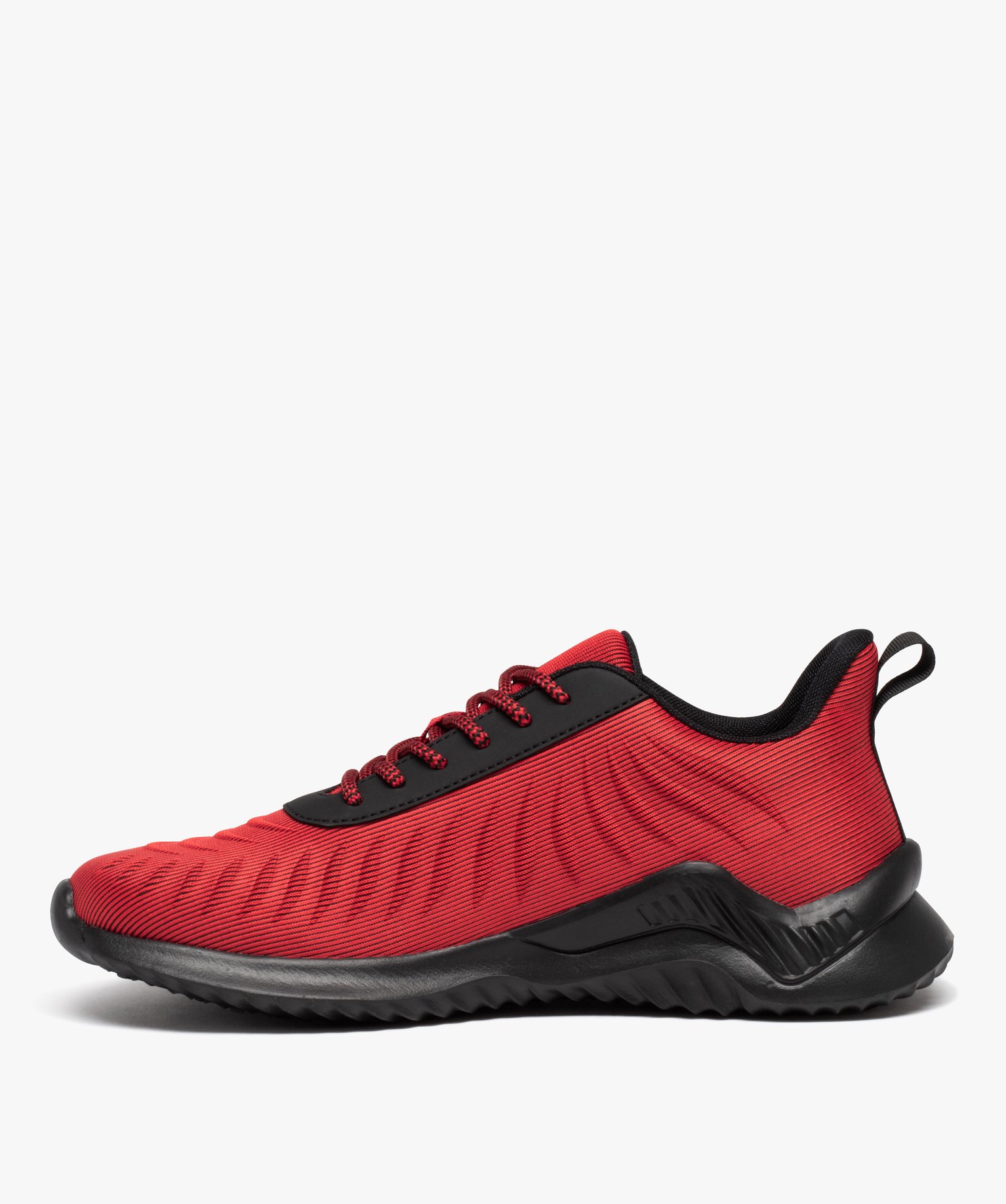 Baskets homme en mesh avec motifs en relief rouge | GEMO