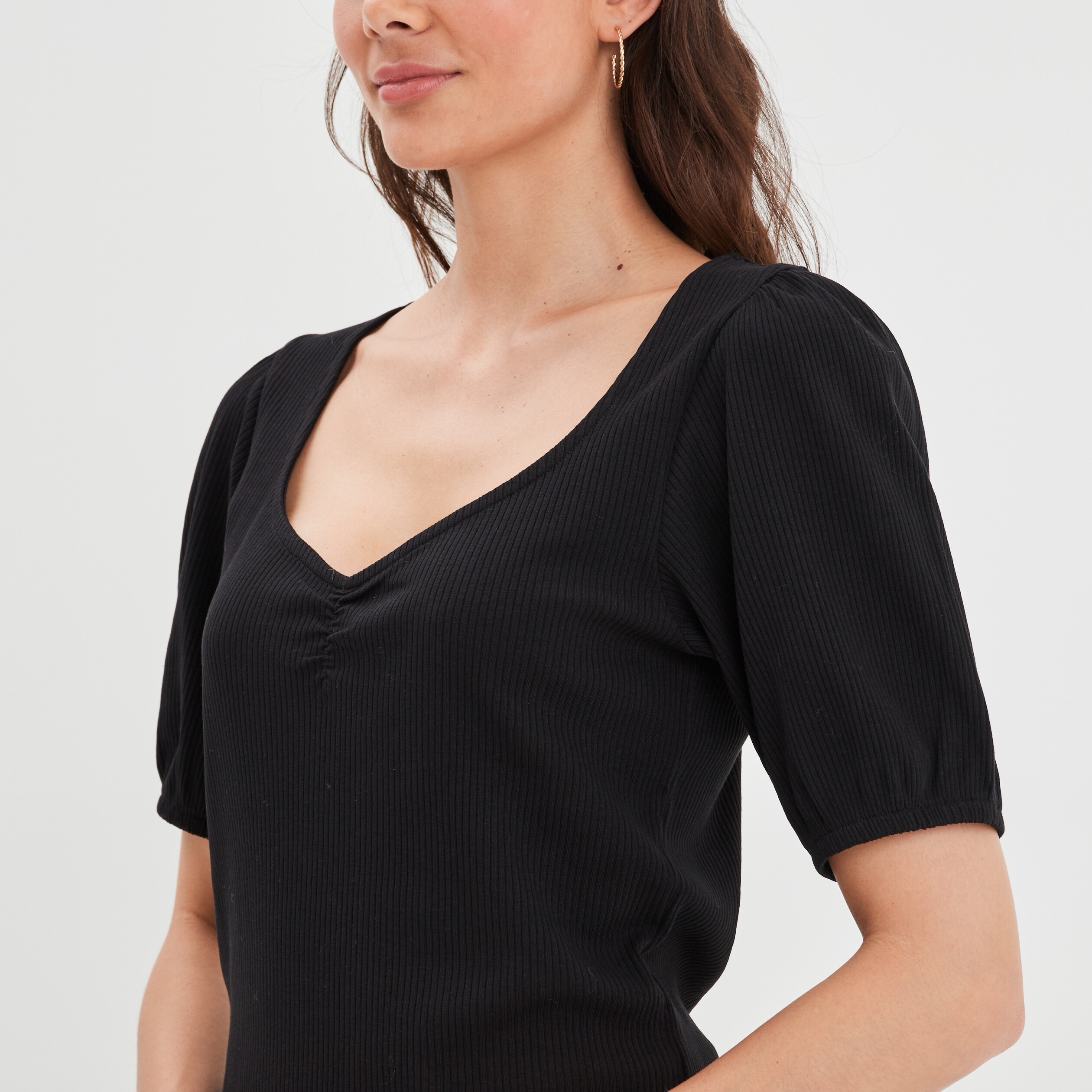 T-shirt manches ballons col en V noir femme | La Halle