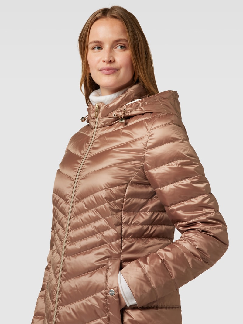 Daunenjacke mit Kapuze in hellbraun