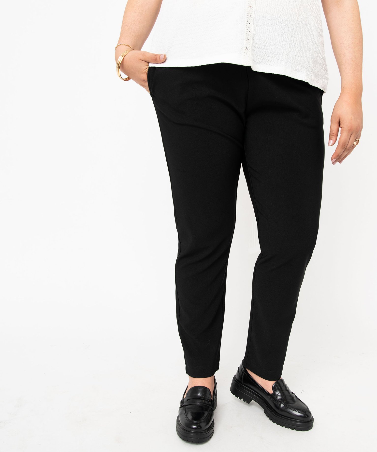 Pantalon femme grande taille carotte texturé à taille éla... noir | GEMO