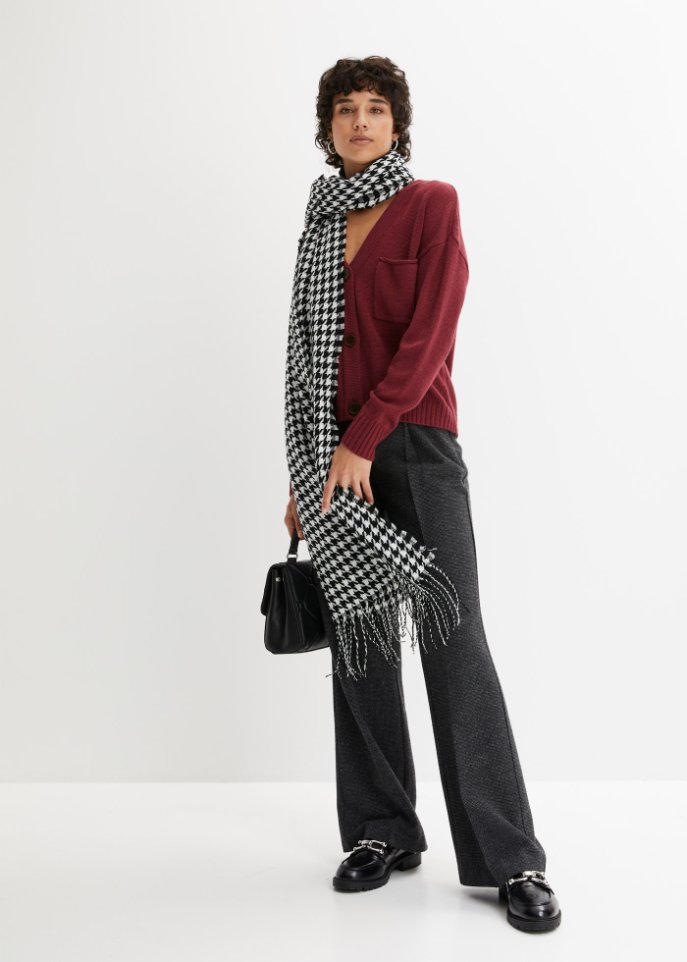 Verkürzte Strickjacke mit großen Taschen
