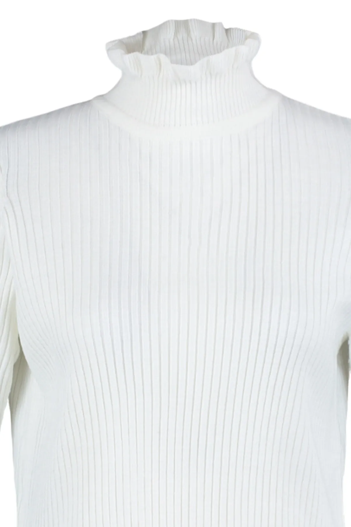 Trendyol Modest  Ecrufarbener Strickpullover mit hohem Kragen TCTAW23AK00039