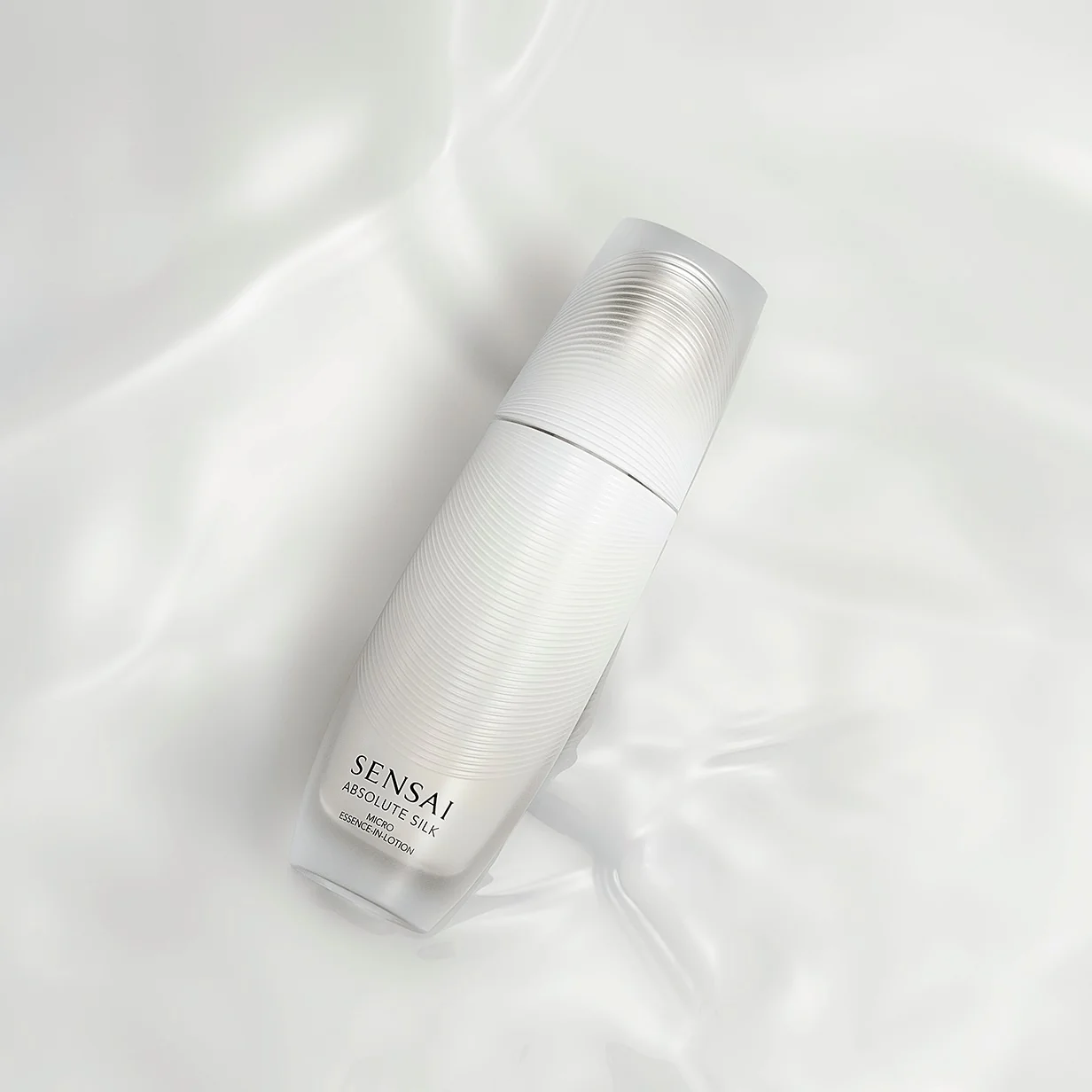 Absolute Silk Micro Essence-In-Lotion - Fluido viso idratante, Fluido viso nutriente, Fluido viso effetto globale
