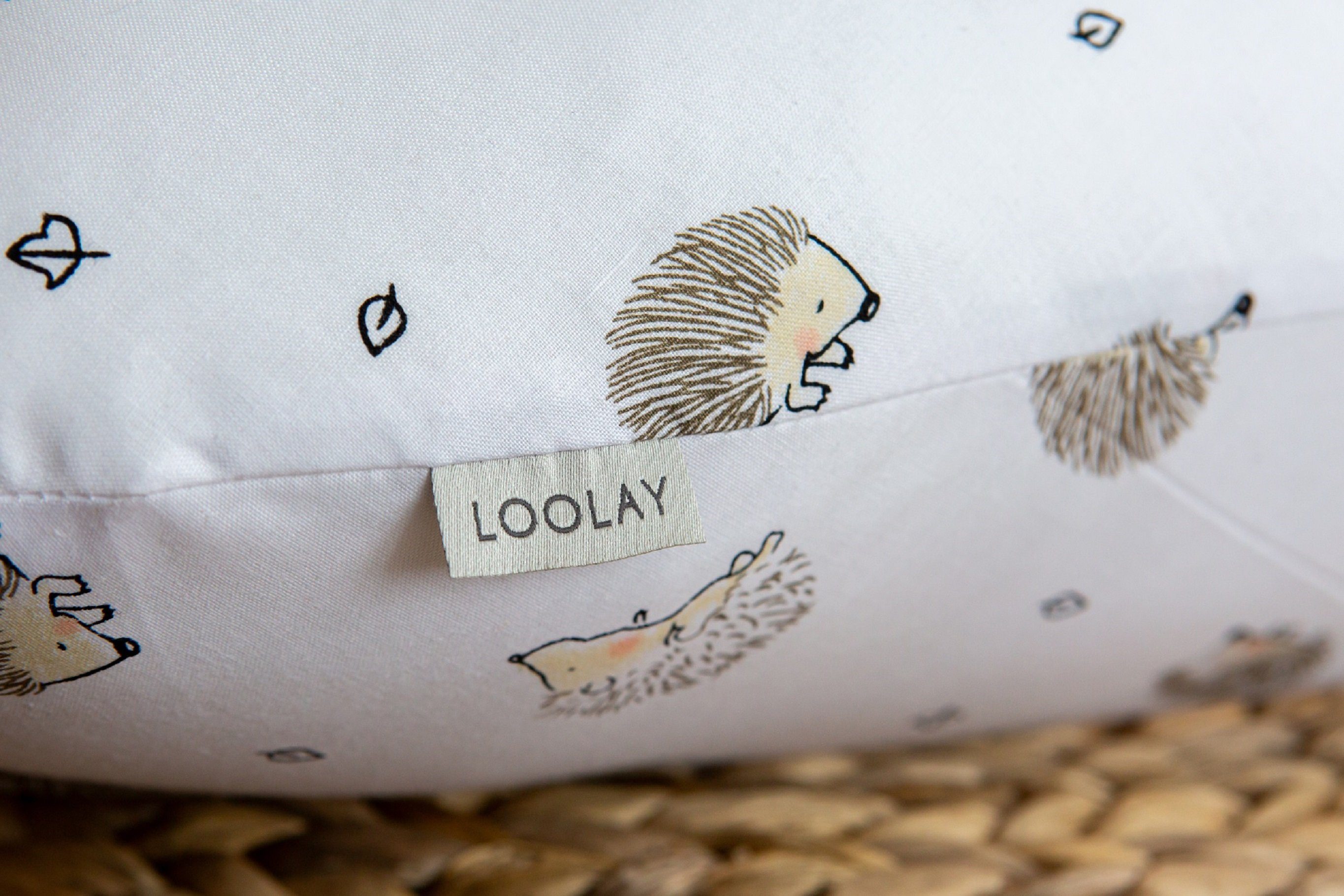 Loolay Stillkissen Premiere! IGEL Baumwolle Schwangerschaftskissen Seitenschläferkissen, MUSTER: Kleine IGEL; WEICH Füllung + 100% BIO-Baumwolle Kissenbezug, XXL 170 cm Stillkissen + Bezug mit Reißverschluss! PREMIUM Geschenk, LOOLAY® - 100% Europäis