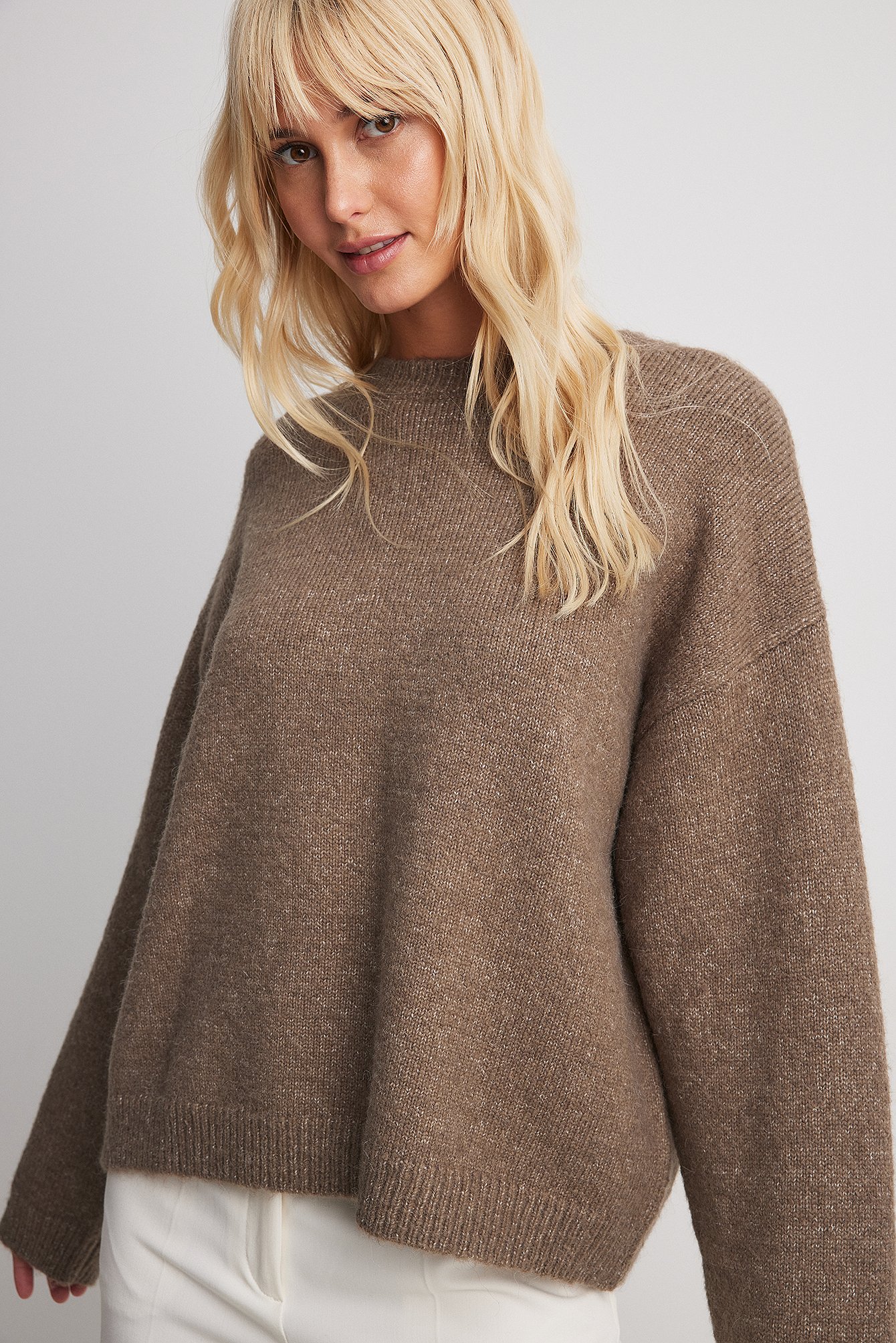 Rundhalsausschnitt Strickpullover