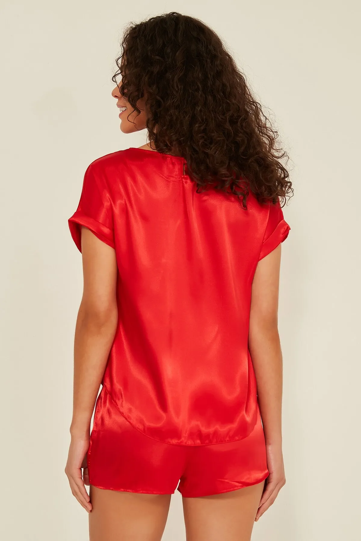 C&City  080 Damen-T-Shirt-Shorts-Set aus Satin, Rot