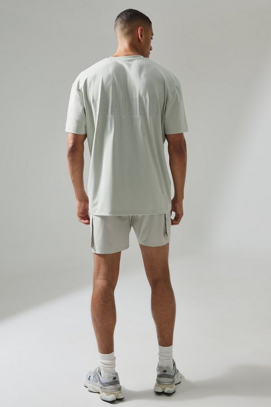 Active Trainings Dept Oversize T-Shirt und Cargo-Shorts