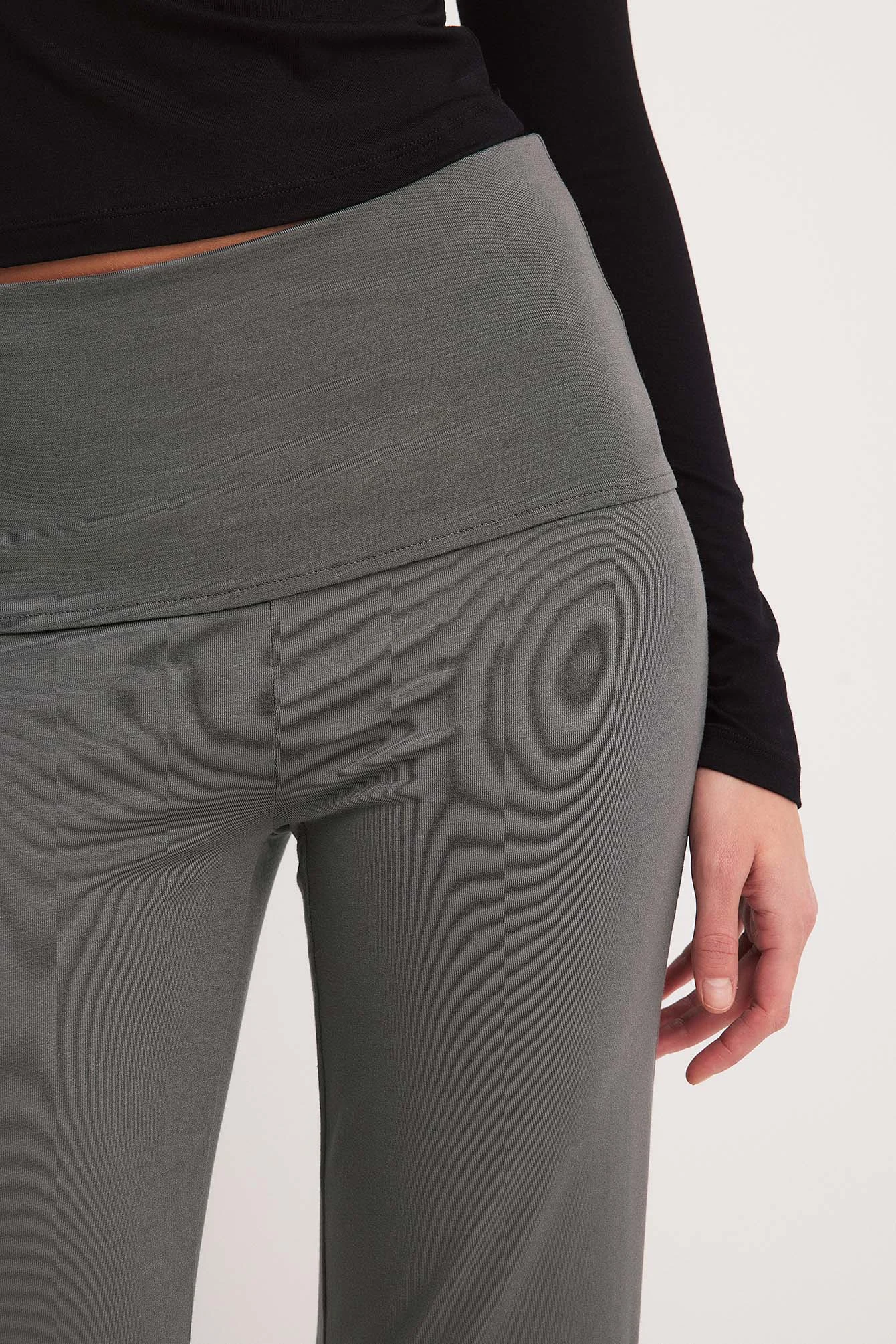 Soft Line Yoga Pants