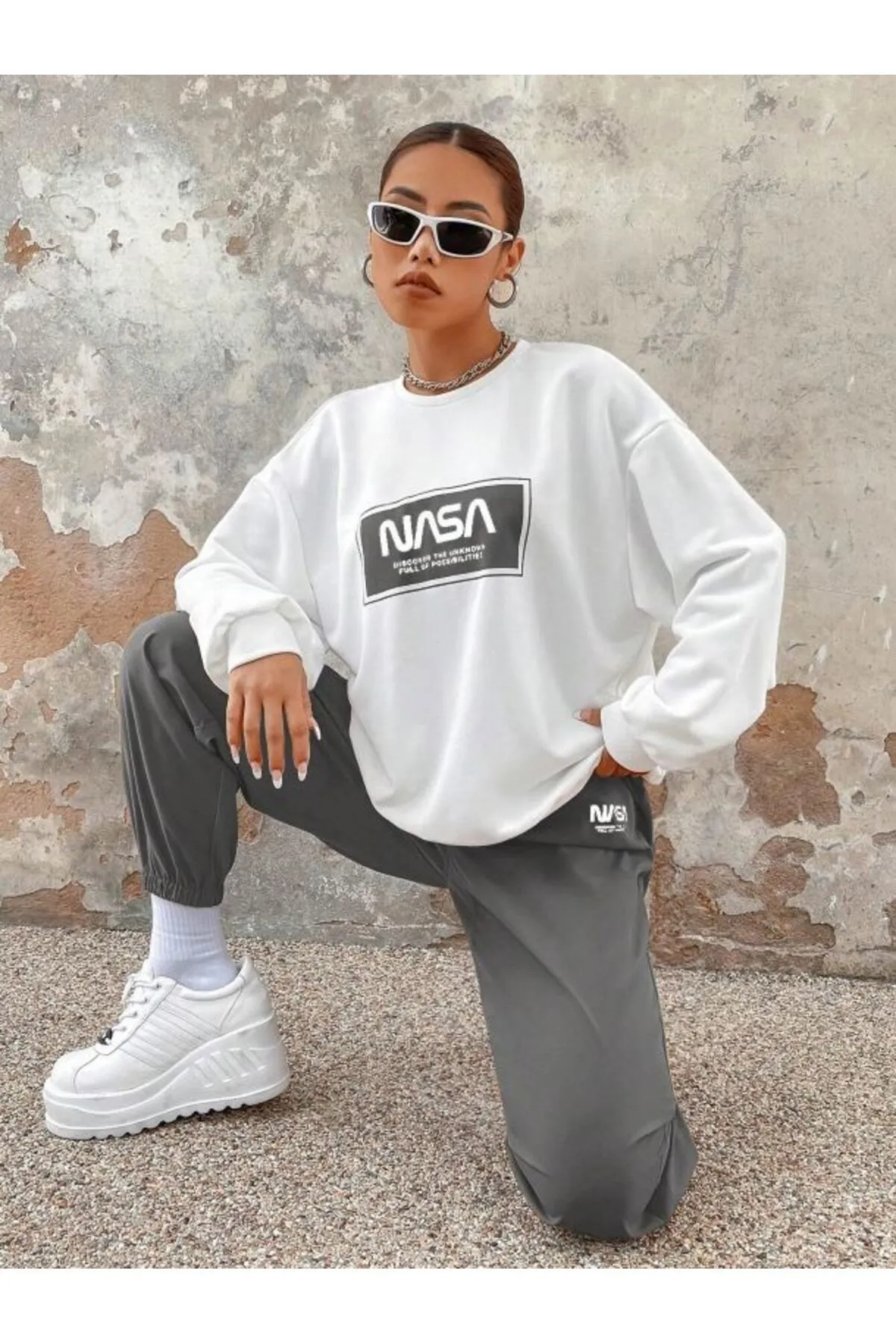 Know  Weißes, geräuchertes NASA-bedrucktes, übergroßes Bottom-Top-Trainingsanzugset für Damen
