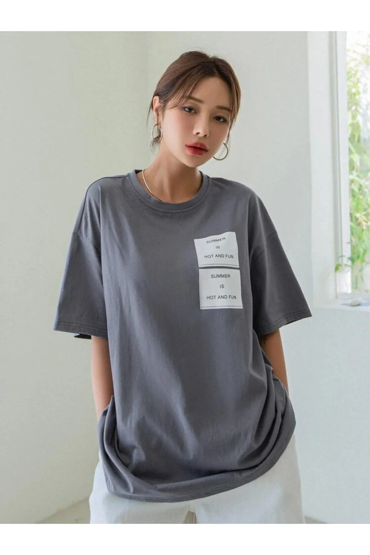 MOONBULL  Übergroßes T-Shirt mit „Hot And Fun“-Aufdruck