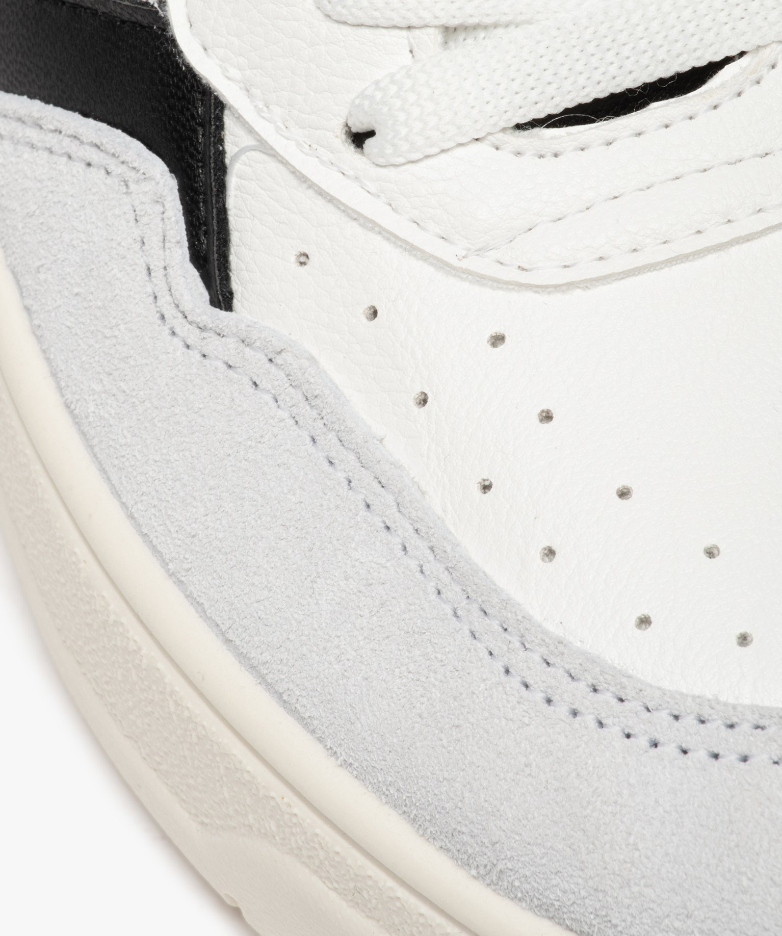 Baskets homme à lacets et détails contrastés style retro blanc | GEMO