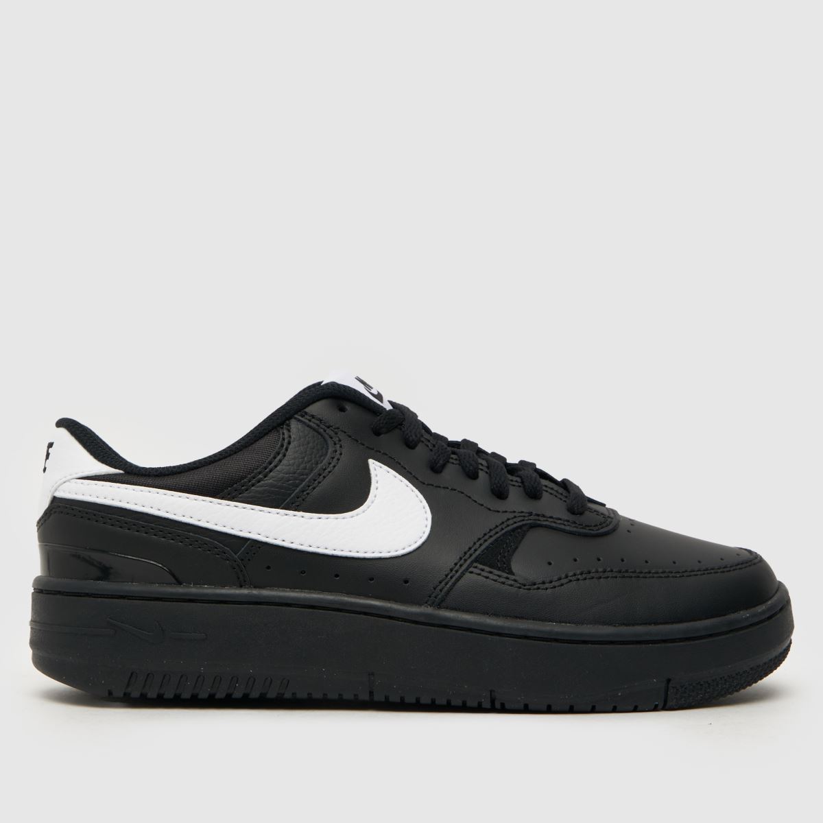 Nike Gamma Force – Svarta och vita träningsskor