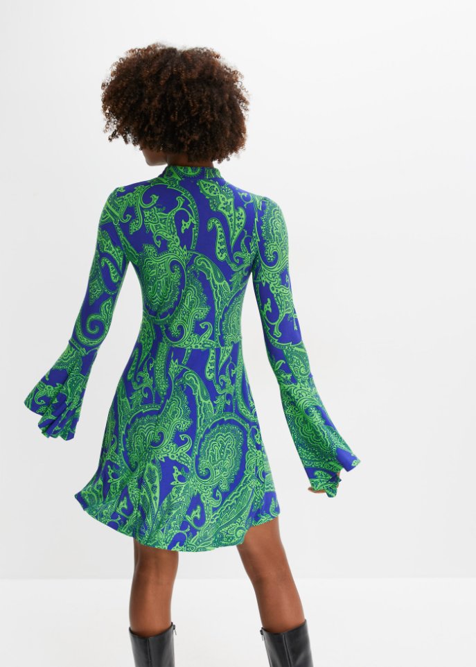 Kleid mit weiten Ärmeln