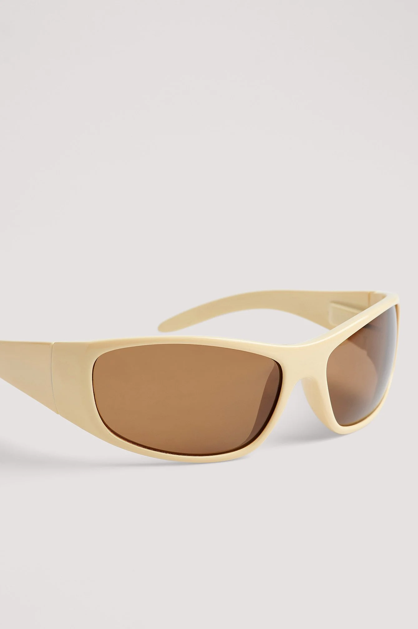 Schmale, sportliche Sonnenbrille