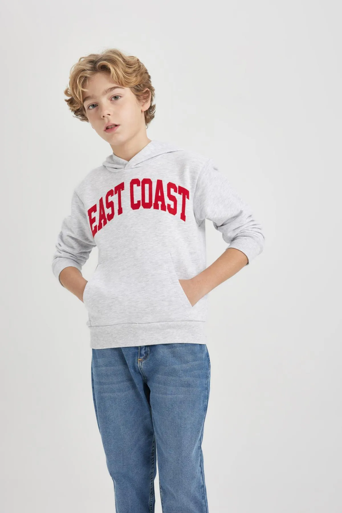 DeFacto  Dickes Sweatshirt mit Kapuze und Aufdruck für Jungen B8986a823cw