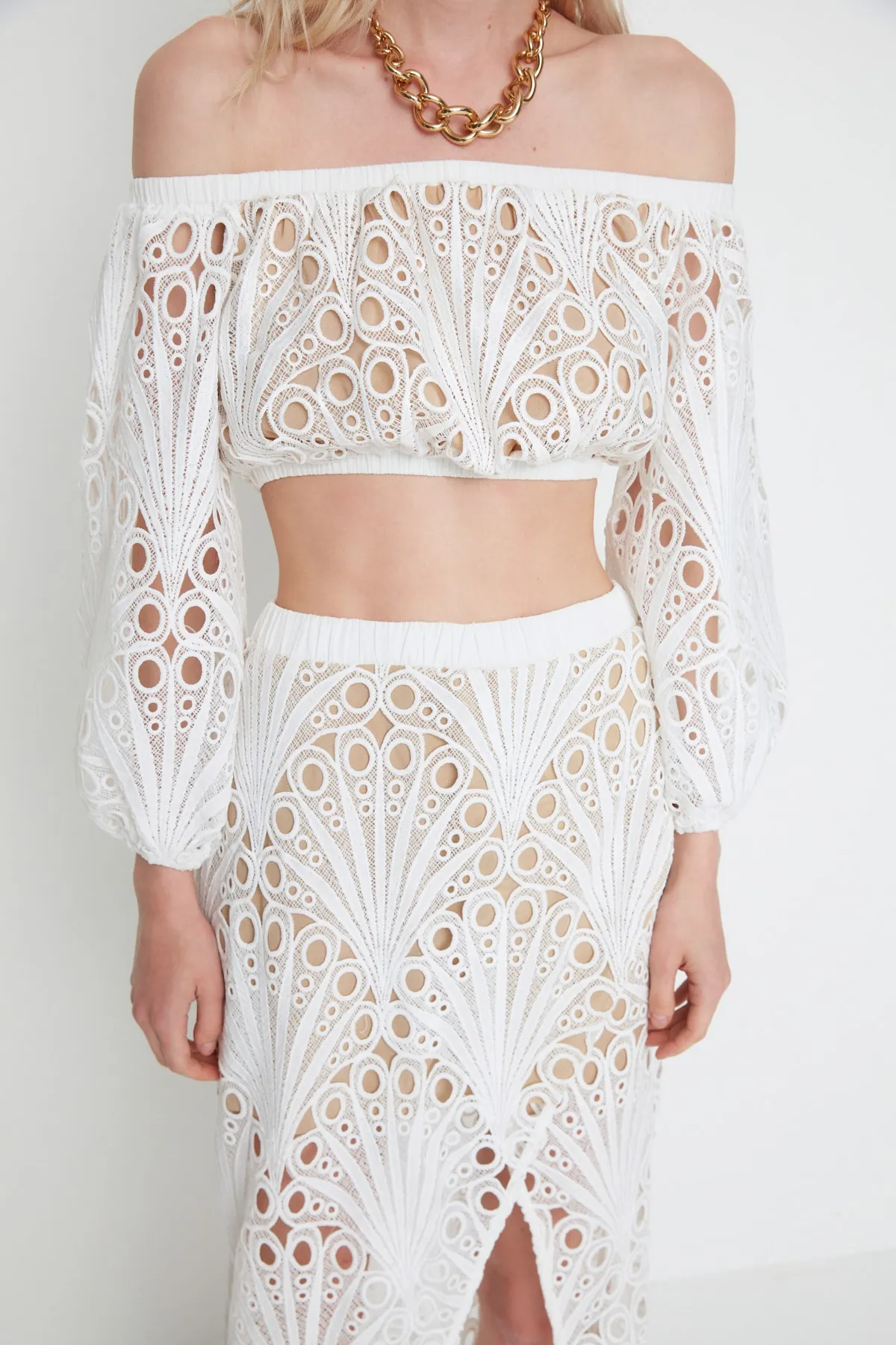 Trendyol Collection  X Moeva Ecru Carmen Kragen Brode Beach Unterteil-Top-Set TBESS22AU0404