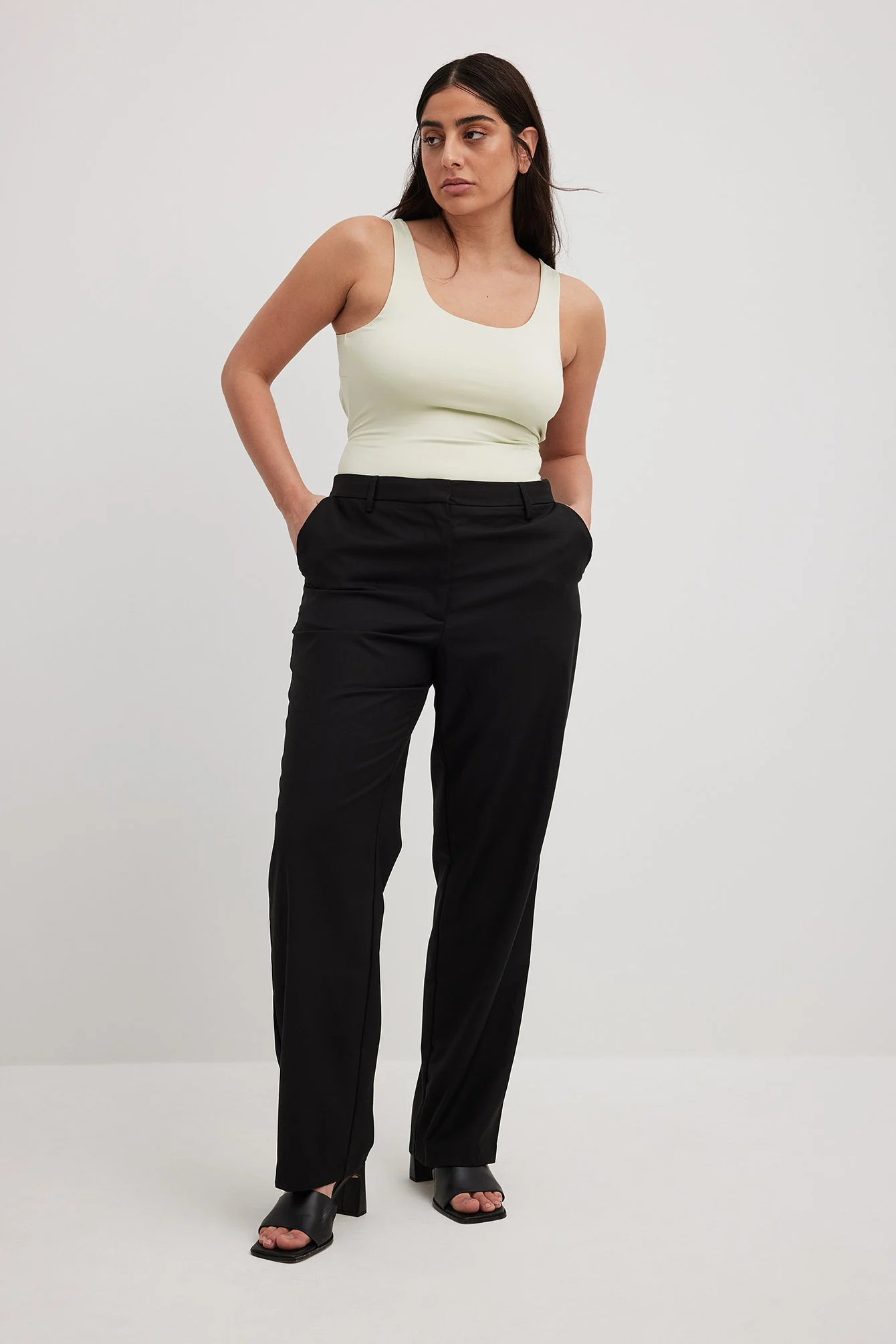 Tank-Top-Body mit tiefem Rückenausschnitt