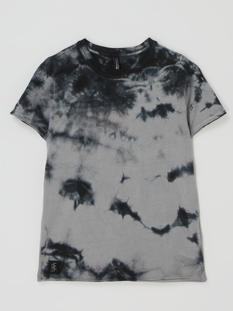 T-Shirt im Batik-Look in schwarz