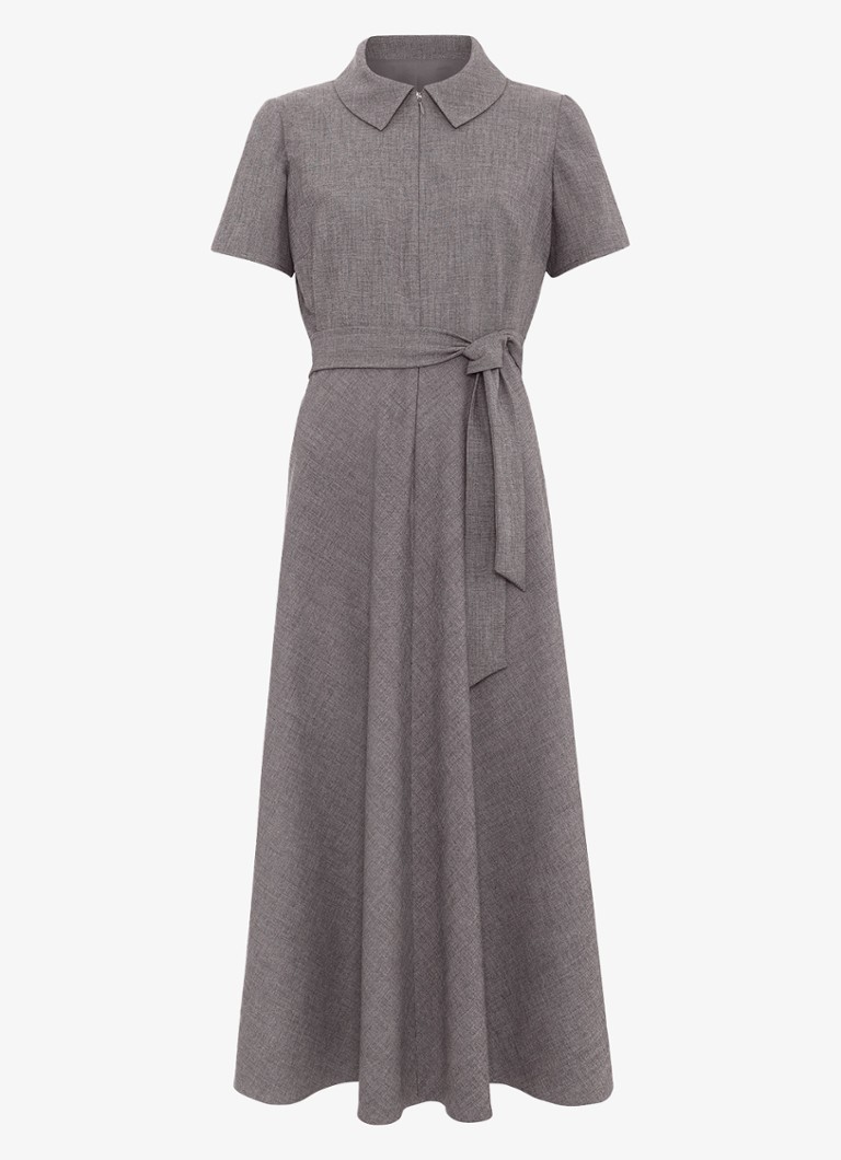 Rochie midi tunică Silvia de la Phase Eight, cu curea legată.