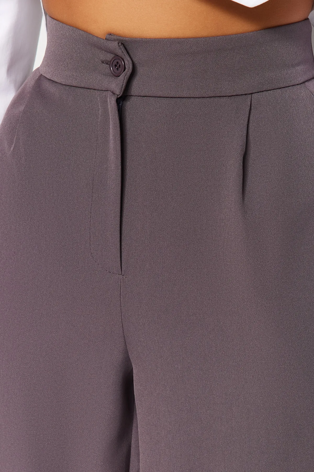Trendyol Collection  Anthrazitfarbene Hose mit weitem Bein TWOAW22PL0139