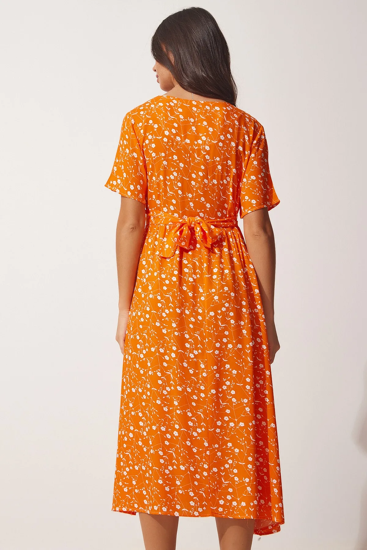 Happiness İstanbul  Damen-Sommerkleid aus Viskose mit Knöpfen in Orange und Blumenmuster CI00083