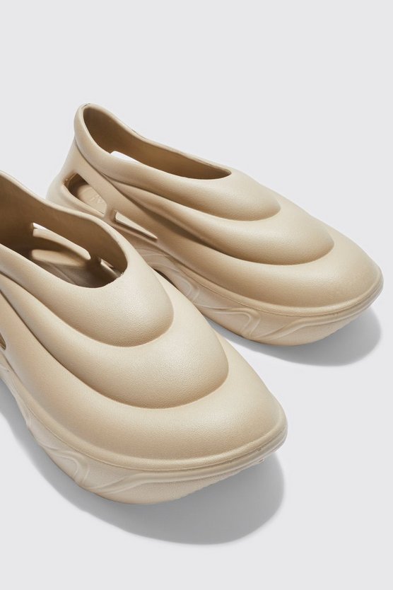 Geformte Laufschuhe