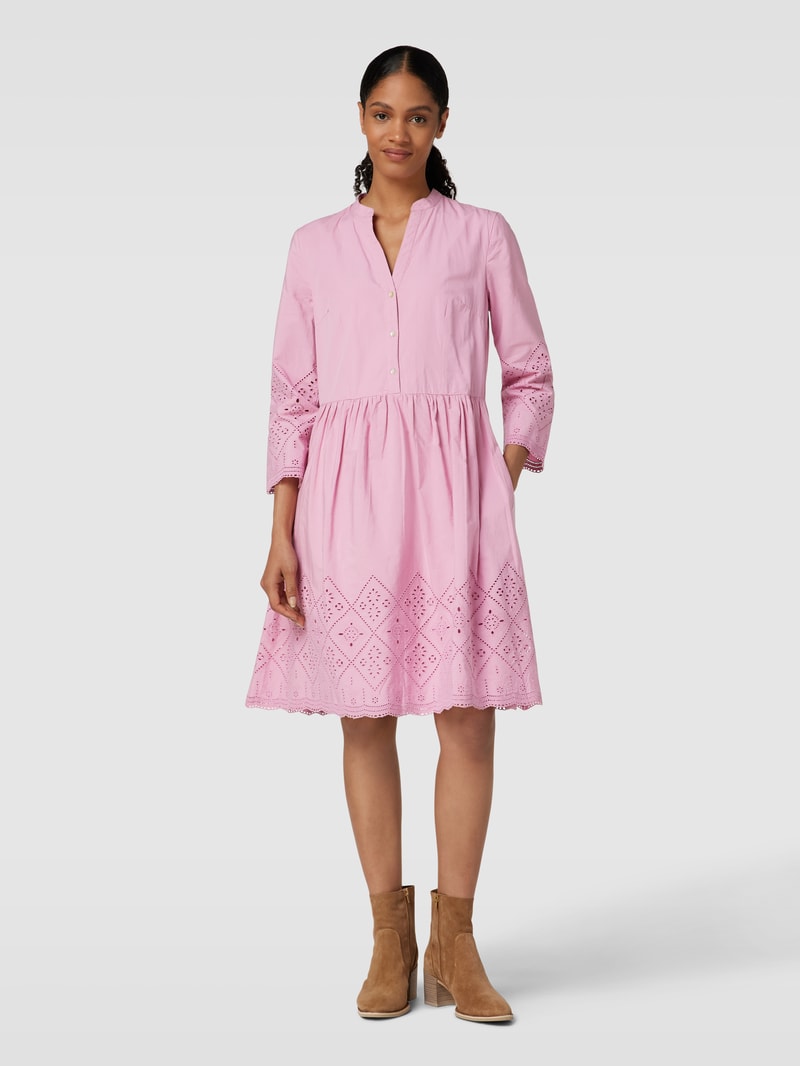 Knielanges Kleid aus Baumwolle mit Lochstickerei in fuchsia