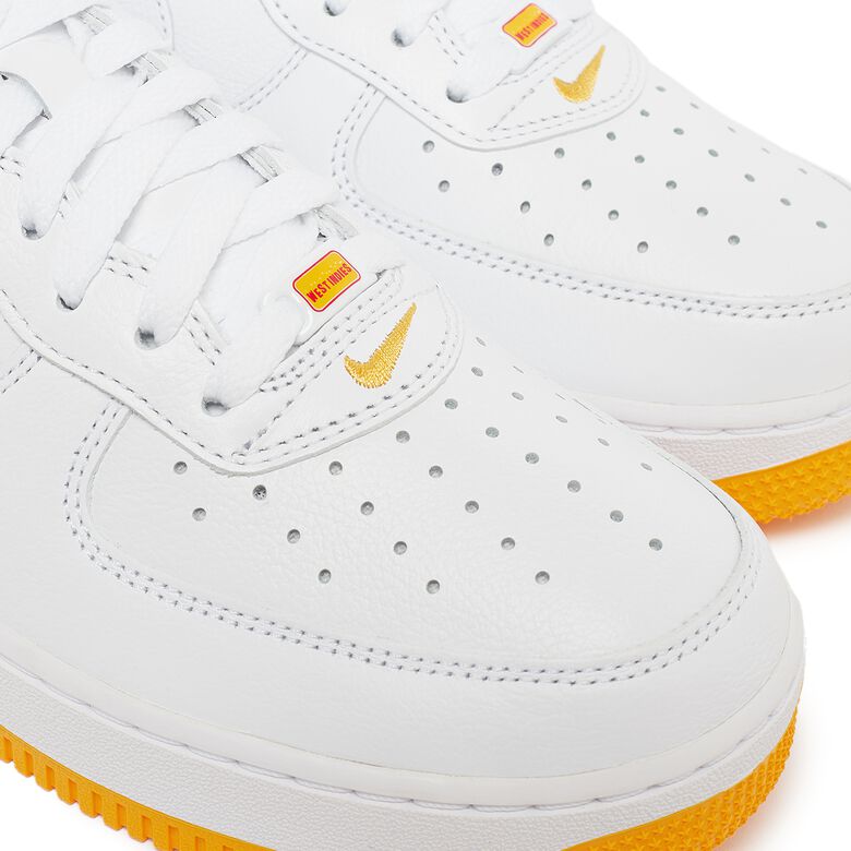 NIKE Wmns Air Force 1 Low Retro Qs 
