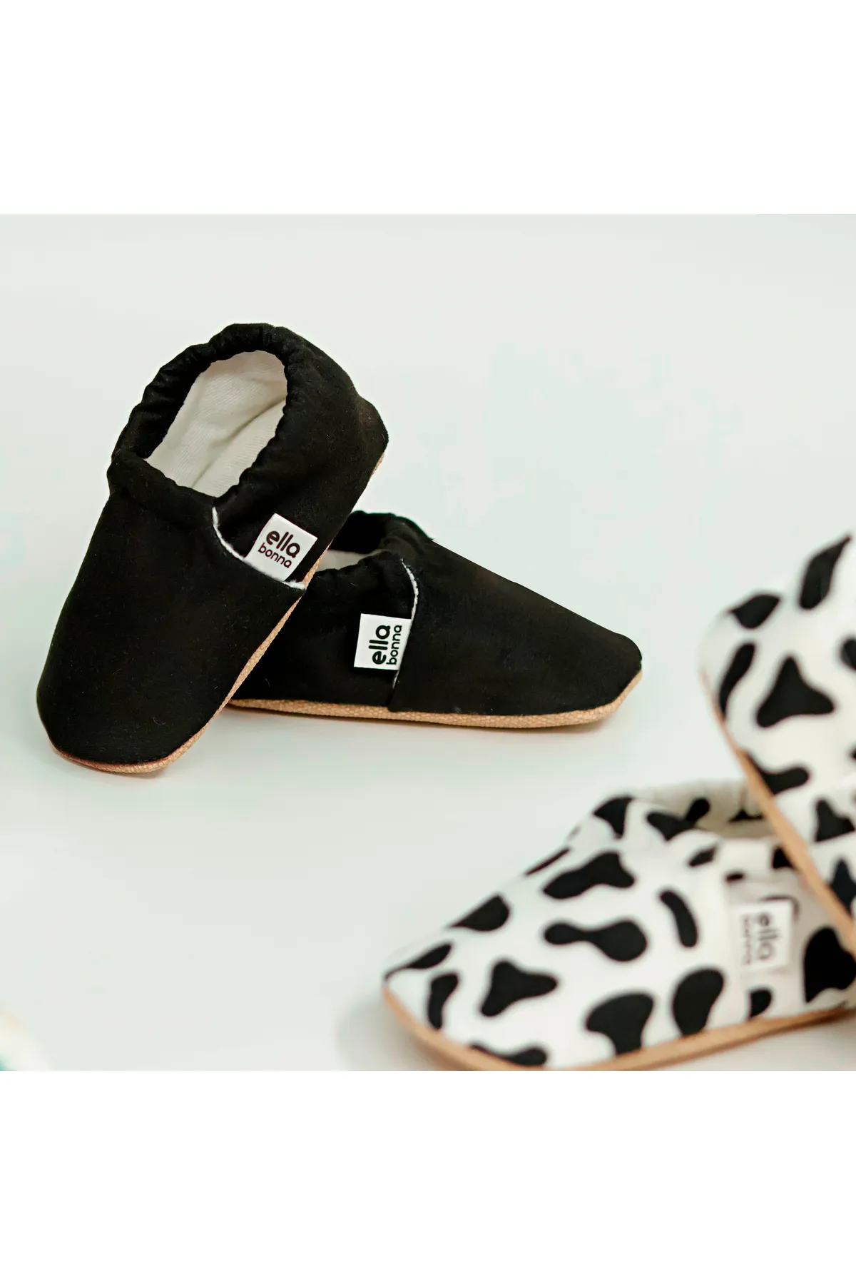 Ella Bonna  Schwarze Babyschuhe mit rutschfester Sohle, Hausschuhe, Kinderschuhe, Hausschuhe