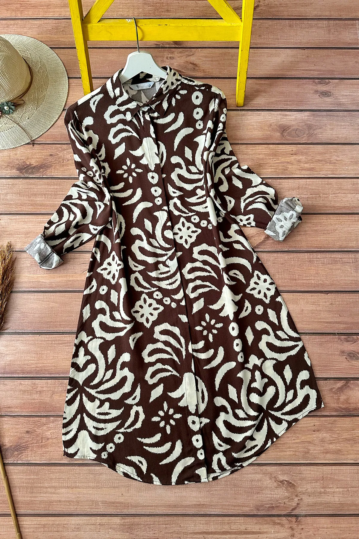 MODAQU  Authentisches Viskose-Tunika-Shirt Braun