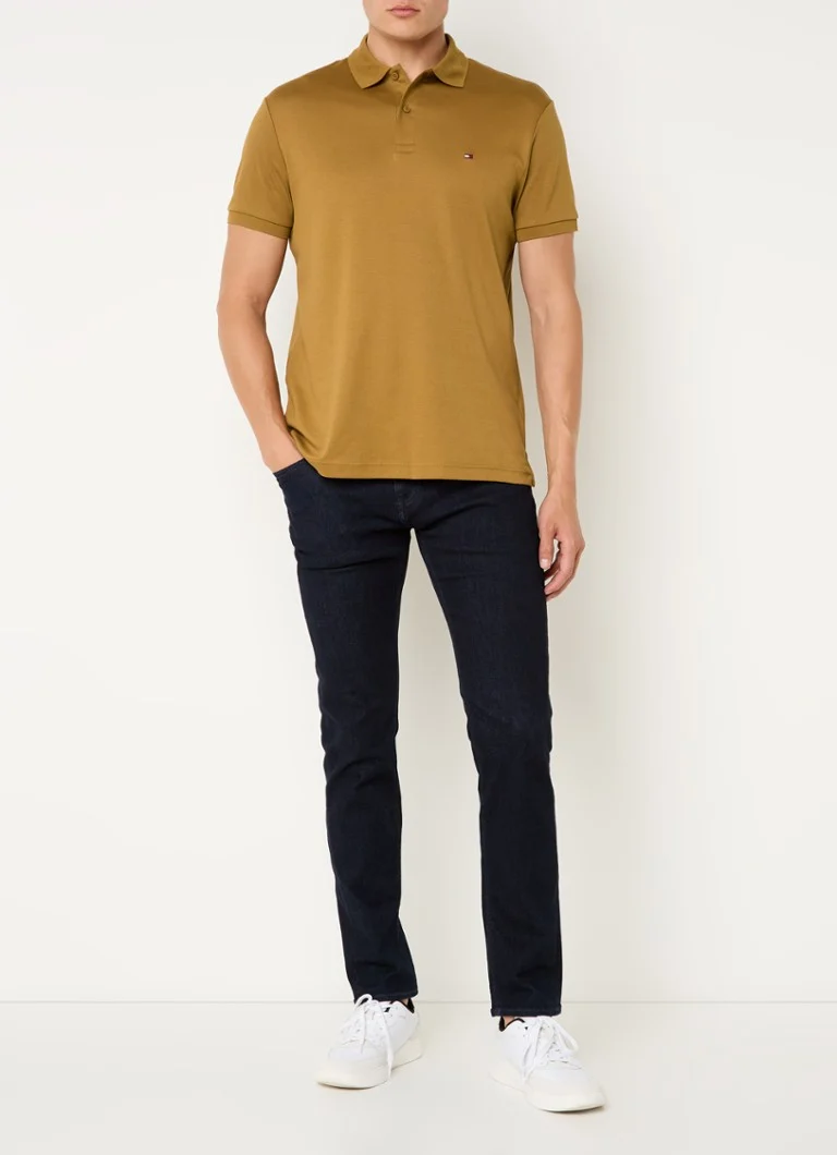 Polo Tommy Hilfiger de corte regular com bordado do logotipo.