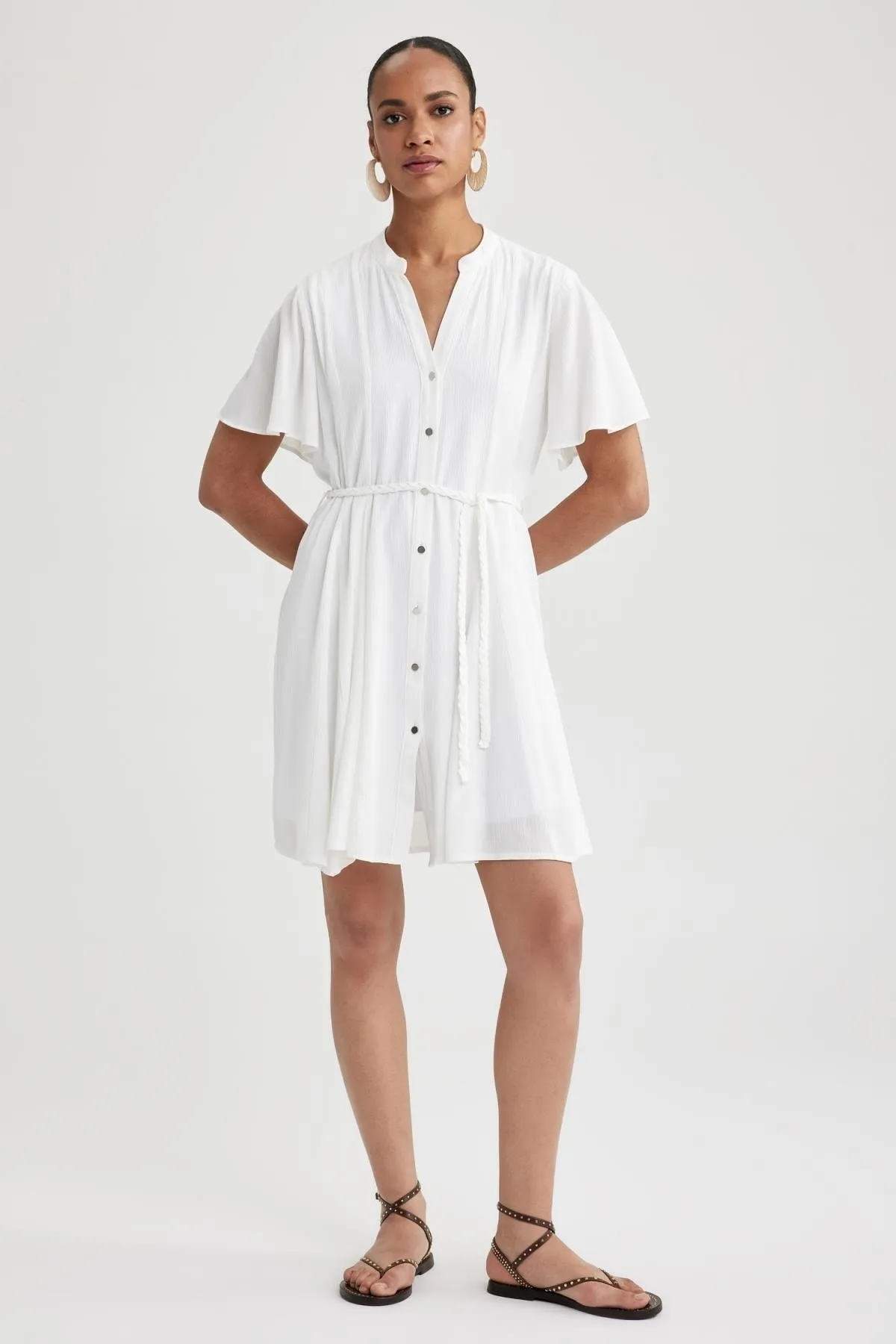 DeFacto  Kurzärmliges Minikleid aus Crinkle-Viskose mit Hemdkragen A9263ax23hs