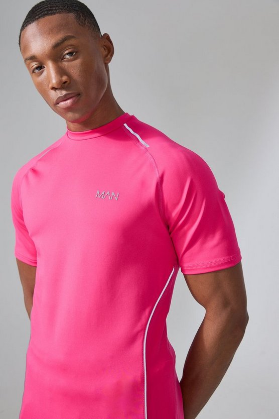 Man Active Muscle-Fit T-Shirt