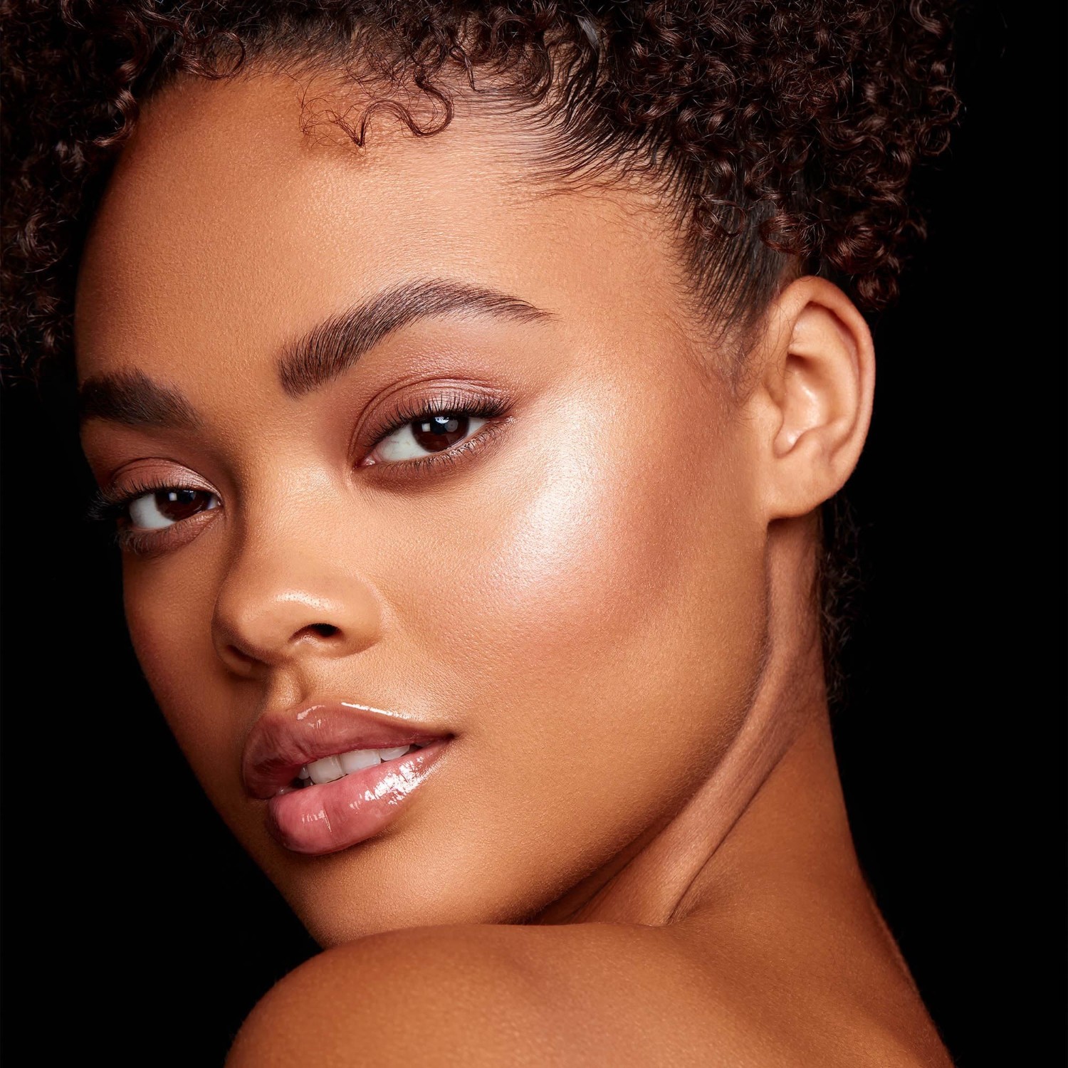 KYLIE COSMETICS Kylighter Rozświetlający Puder